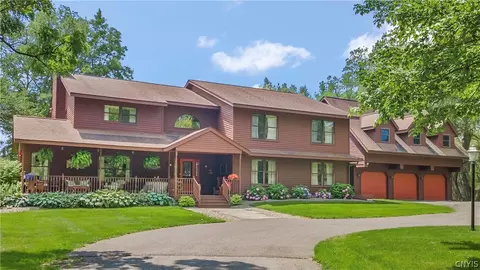 7866 Broadfield Rd, Manlius, NY 13104