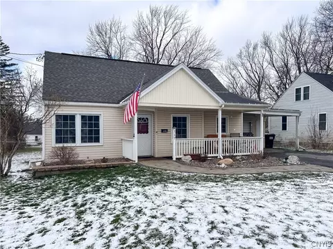 117 Traister Dr, Salina, NY 13088