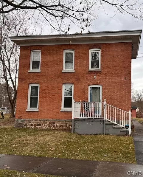 45 E Oneida St, Lysander, NY 13027 photo 2
