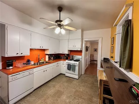 45 E Oneida St, Lysander, NY 13027 photo 4