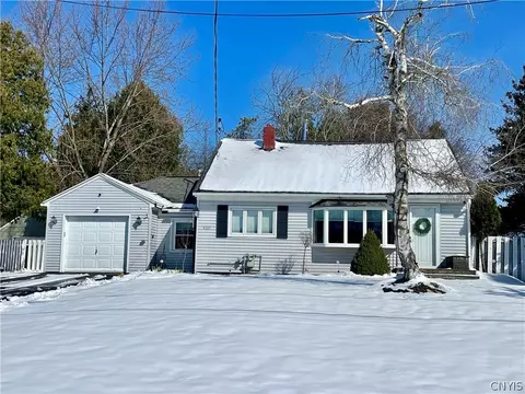 4667 Mcdonald Rd, Onondaga, NY 13215