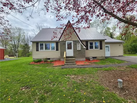 9422 Wickham Dr, Brewerton, NY 13029