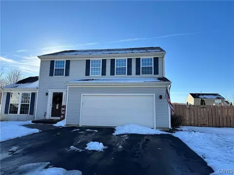 5467 Congleton Cir, Clay, NY 13041