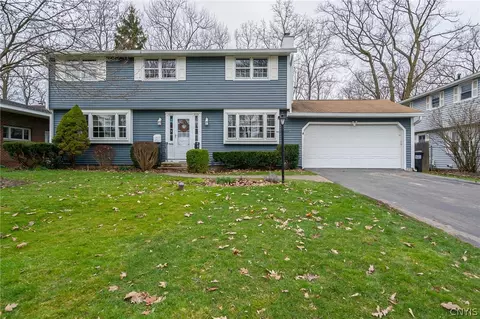 218 Oakridge, Salina, NY 13088