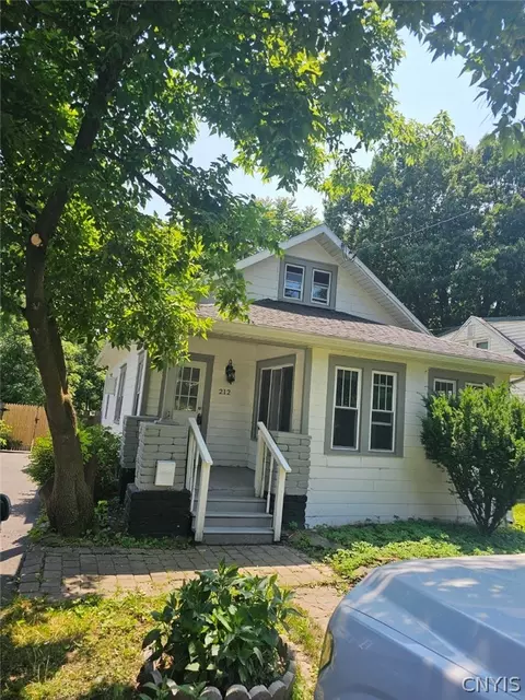 212 Pleasant Ave, Syracuse, NY 13212