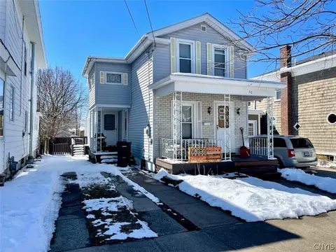 90 W 7th St, Oswego, NY 13126
