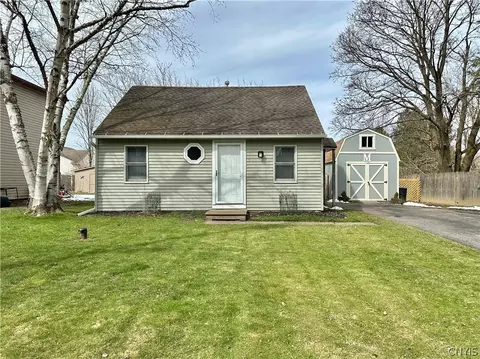 6177 Gloger Dr, Cicero, NY 13039