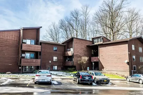 681 Idlewood Blvd, Van Buren, NY 13027