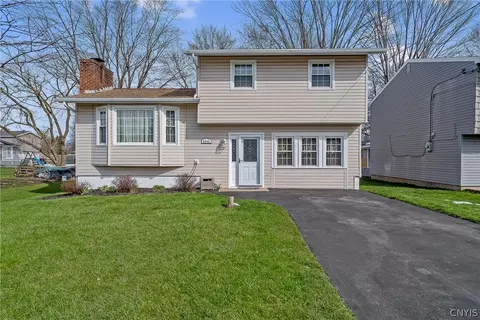 6543 Rutger Rd, East Syracuse, NY 13057