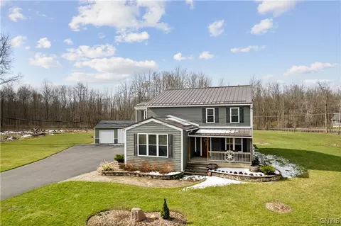8947 Ellison Rd, Lysander, NY 13027