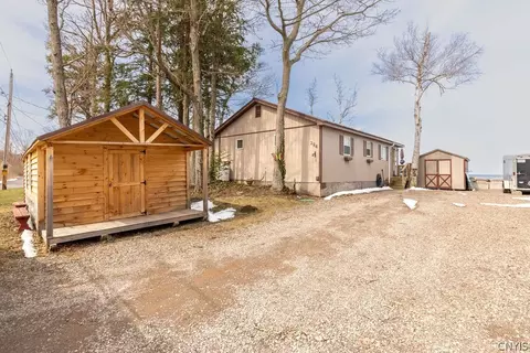 284 Butterfly Shrs, Mexico, NY 13114