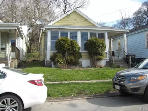 212 Carbon St, Syracuse, NY 13208