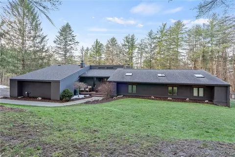 4001 Pompey Hollow Rd, Cazenovia, NY 13035