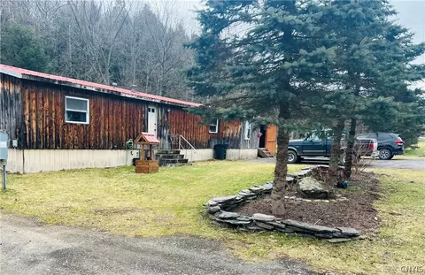 6295 Haights Gulf Rd, Cortland, NY 13045