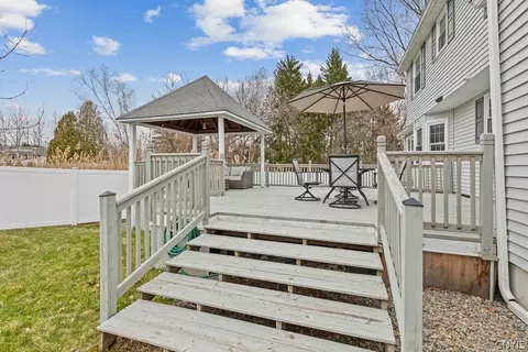 Exterior - 7660 Doubletree Cir, Syracuse, NY 13212 photo 6 of 10