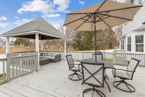 Exterior - 7660 Doubletree Cir, Syracuse, NY 13212 photo 5 of 10