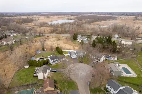 View/Area - 7660 Doubletree Cir, Syracuse, NY 13212 photo 4 of 5