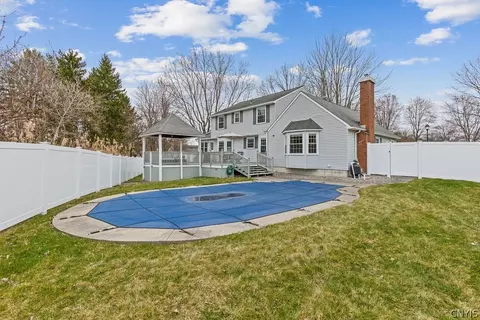 Exterior - 7660 Doubletree Cir, Syracuse, NY 13212 photo 9 of 10