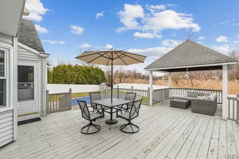 Exterior - 7660 Doubletree Cir, Syracuse, NY 13212 photo 3 of 10