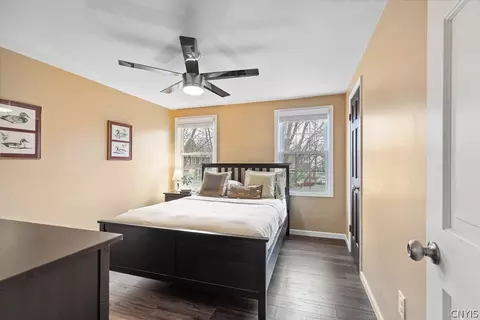 Bedroom - 7660 Doubletree Cir, Syracuse, NY 13212 photo 7 of 8
