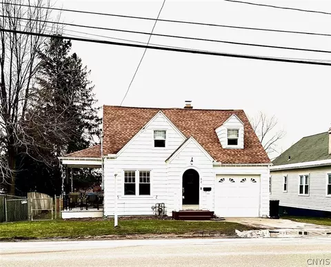 62 Clinton Rd, New Hartford, NY 13413