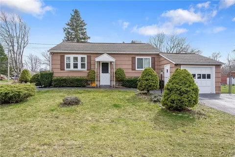 313 Plymouth Ave, Salina, NY 13211