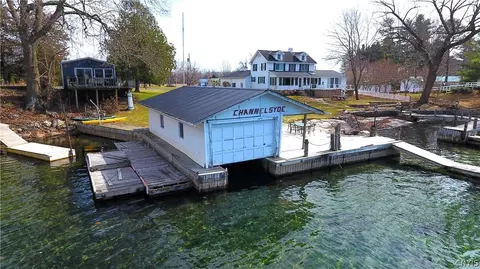 21069 Point Vivian Rd, Alexandria, NY 13607
