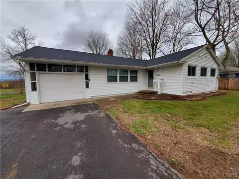 600 Fulton Ave, Fulton, NY 13069