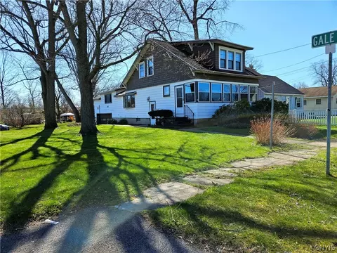 115 Harrington St, Salina, NY 13211