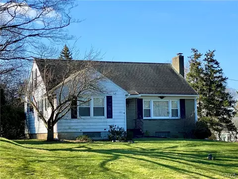 121 E Granger Rd, Geddes, NY 13219