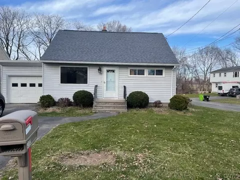 300 Tyler Ter, Salina, NY 13088