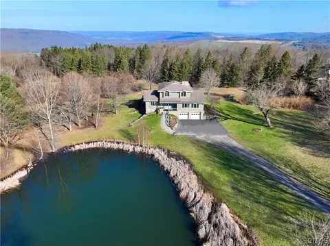 1659 North Rd, Tully, NY 13159