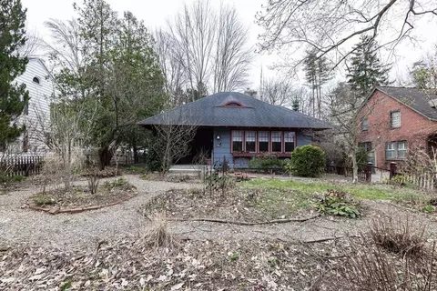 306 Collin Ave, Fayetteville, NY 13066
