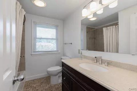 Bath - 12 Oriole Path, Liverpool, NY 13090 photo 2 of 4