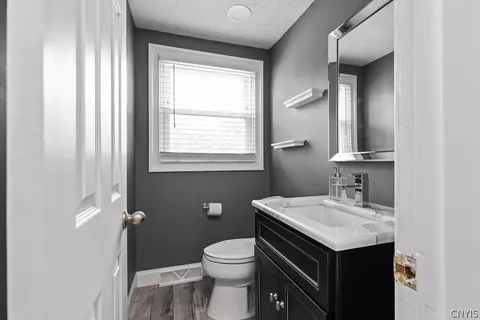 Bath - 12 Oriole Path, Liverpool, NY 13090 photo 1 of 4
