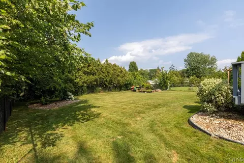 Exterior - 12 Oriole Path, Liverpool, NY 13090 photo 8 of 11