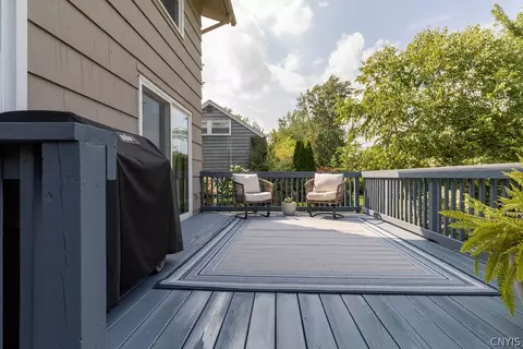 Exterior - 12 Oriole Path, Liverpool, NY 13090 photo 6 of 11