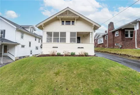 113 Upland Rd, Syracuse, NY 13207