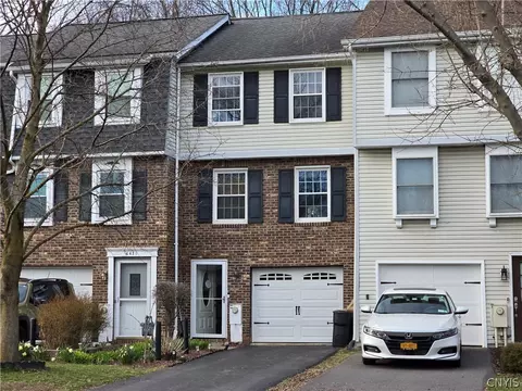 4423 Heritage Dr, Clay, NY 13090