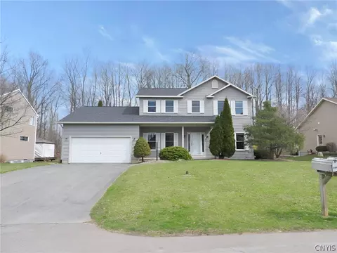 6041 Lisi Gardens Dr, Syracuse, NY 13212