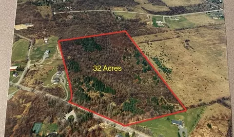 5020 N Eagle Village Rd, Manlius, NY 13104
