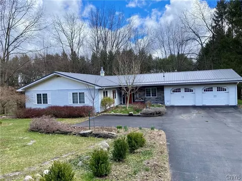 32 S Knoll Dr, Dryden, NY 13053