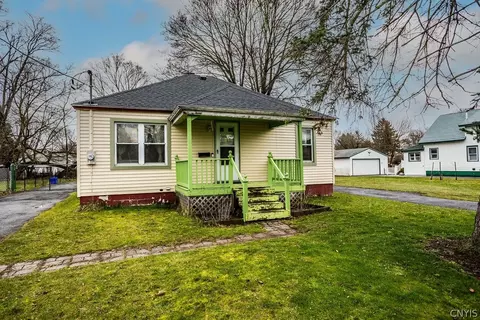 208 Wright Ave, Salina, NY 13211