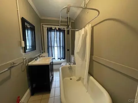 Bath - 525 W Green St, Ithaca, NY 14850 photo 2 of 4