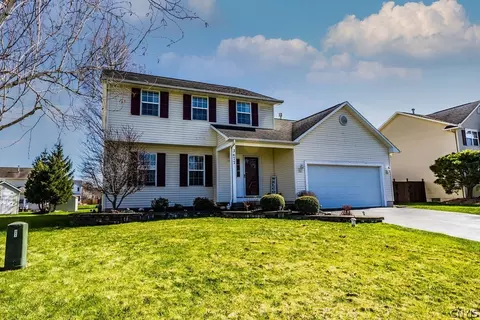 3677 Junco Trl, Liverpool, NY 13090
