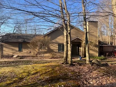 3294 Walden Oaks Blvd, Cortlandville, NY 13045