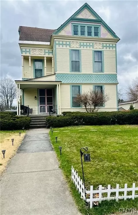 714 N Washington St, Rome, NY 13440