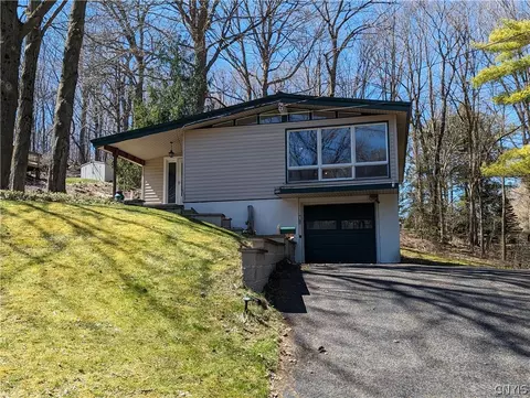132 Rutledge St, Geddes, NY 13219