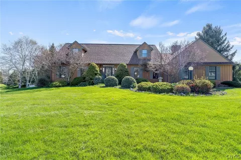 7575 Firebird Ln, Manlius, NY 13104