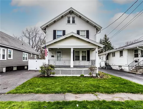 256 Berwick Rd N, Salina, NY 13208